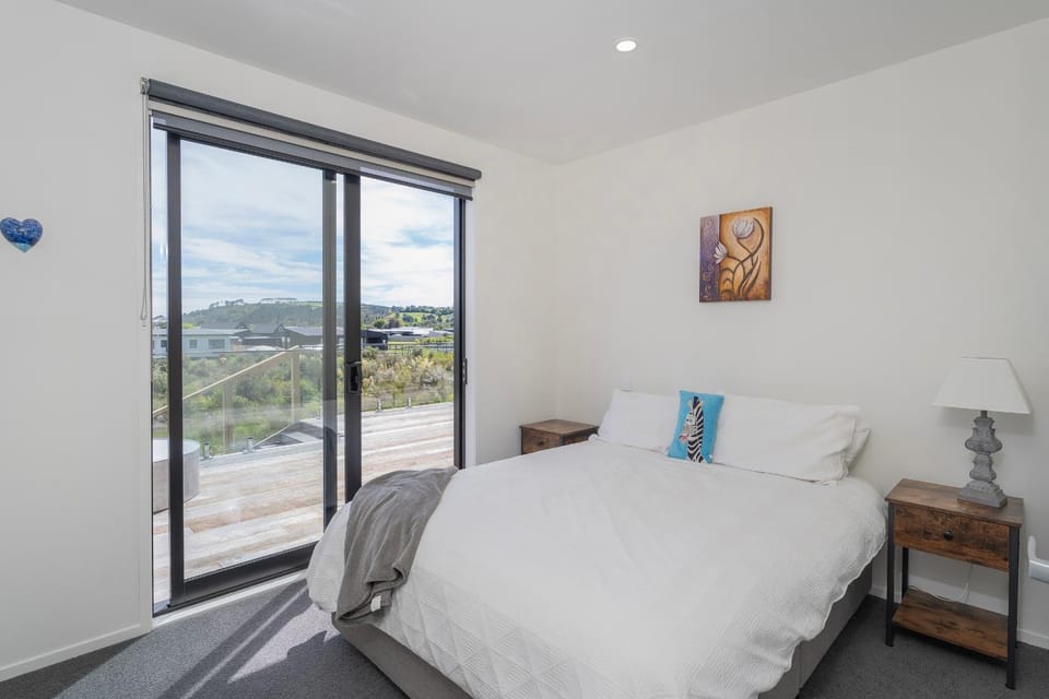 Hosts on the Coast - Leighs' Luxury Retreat House in Auckland Region