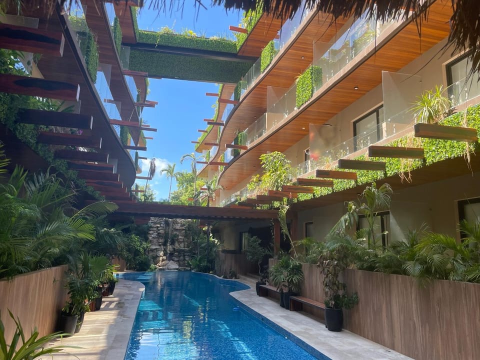 PENTHOUSE CON ALBERCA PRIVADA Y ROOFTOP (MENESSES TULUM) Apartment in Tulum