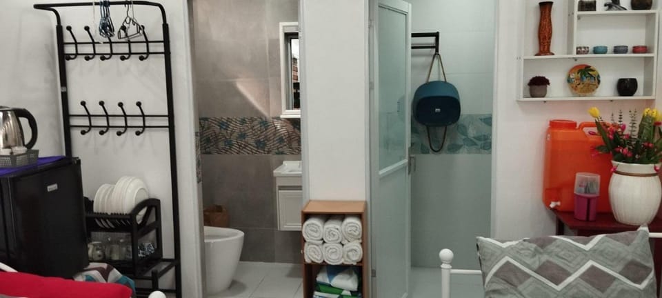 6 Guest - Unit 2 Studio type House in Santa Rosa