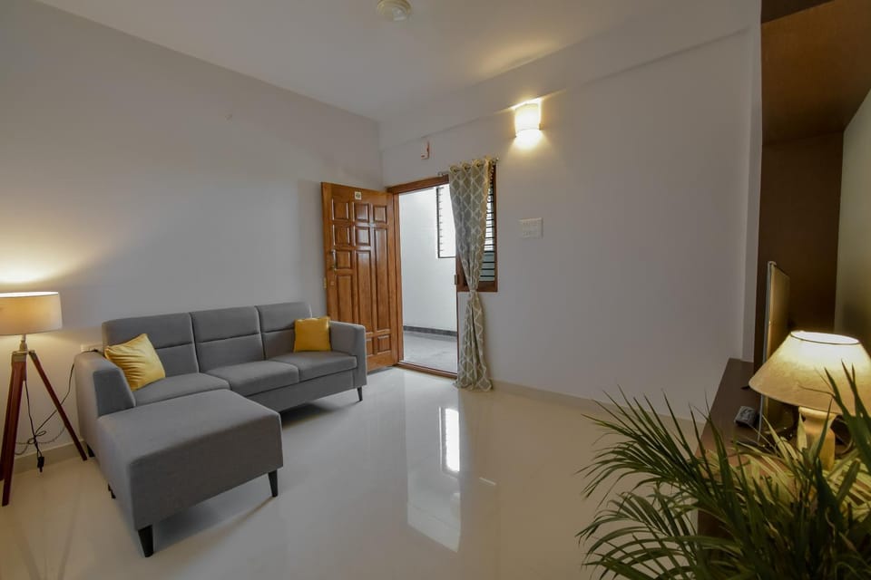 Communal lounge/ TV room, TV and multimedia, Living room, Seating area