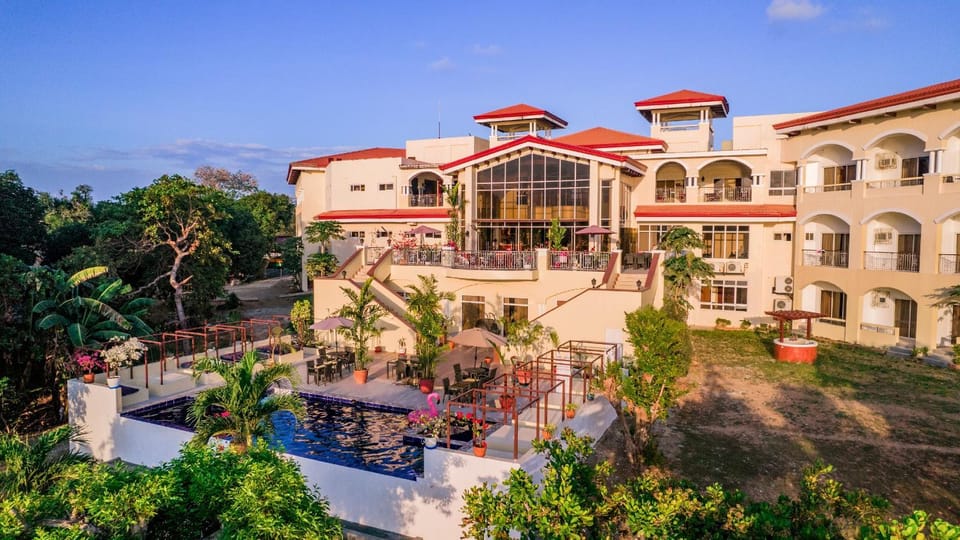 Property building, Restaurant/places to eat, Swimming pool