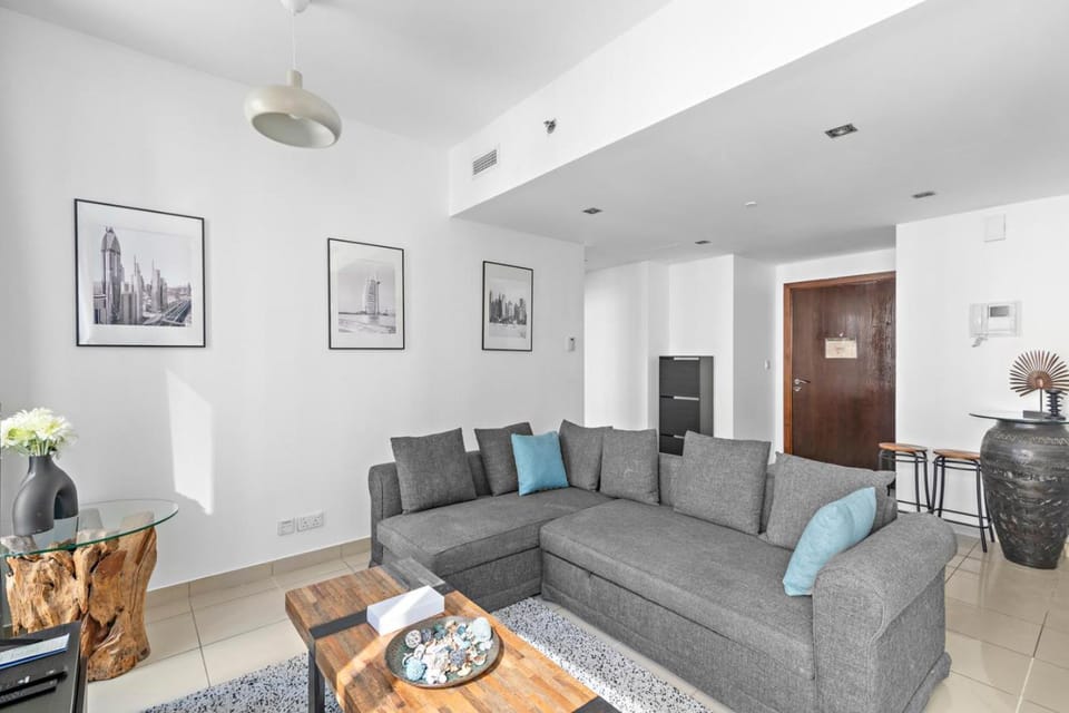 StoneTree - Spacious 1 BR Apartment in Dubai Marina Apartment in Dubai