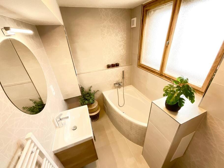 Bathroom, Bath