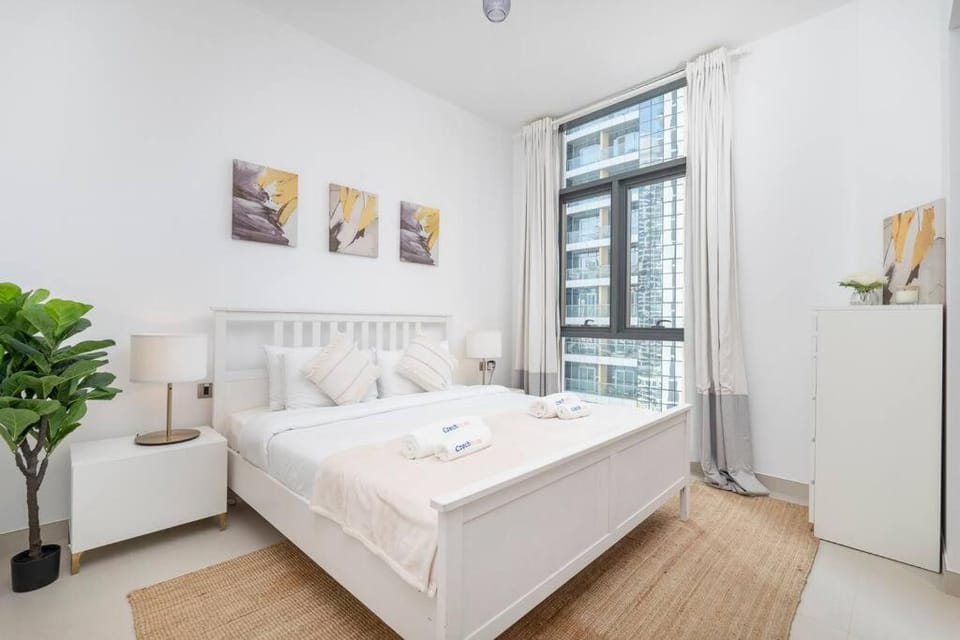 Bed, View (from property/room), towels