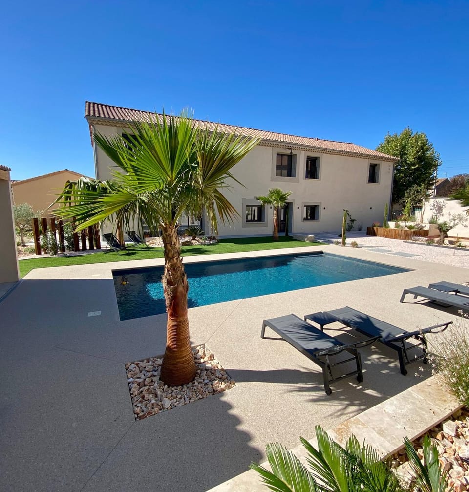 Property building, Swimming pool