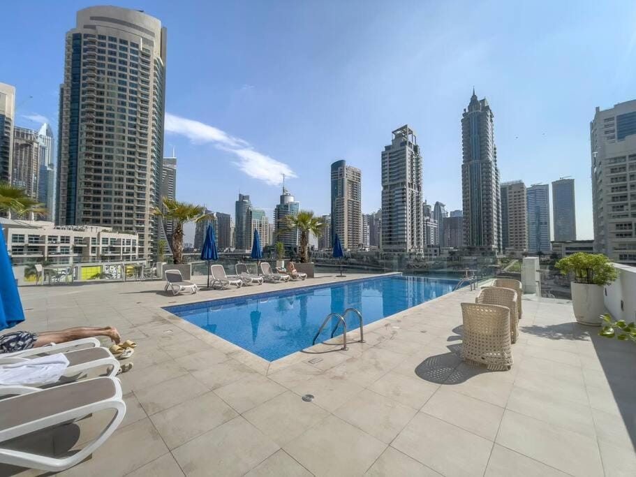Day, Swimming pool, sunbed