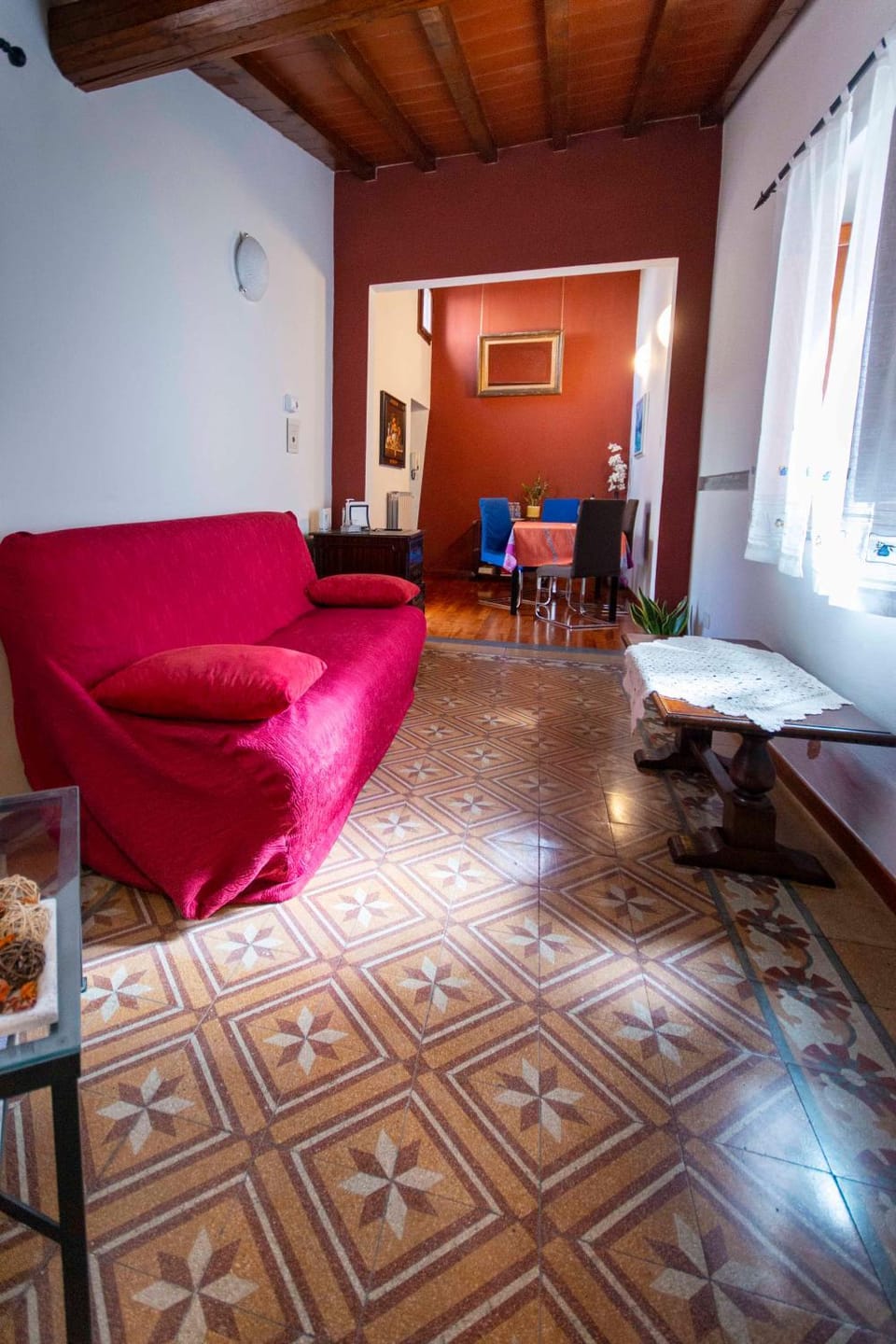 Day, Living room, Seating area