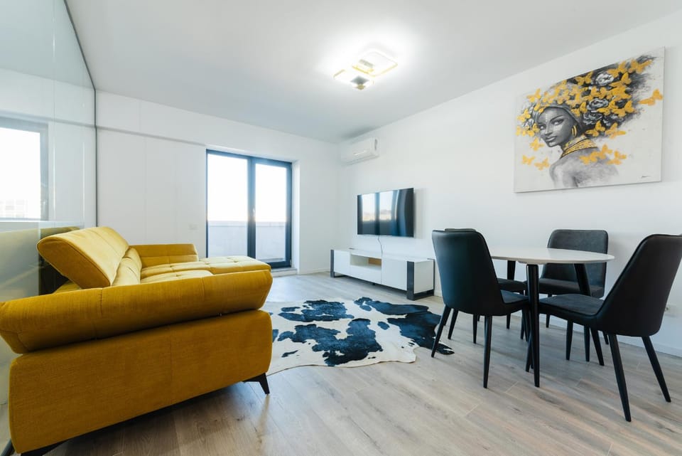 TV and multimedia, Living room, Dining area