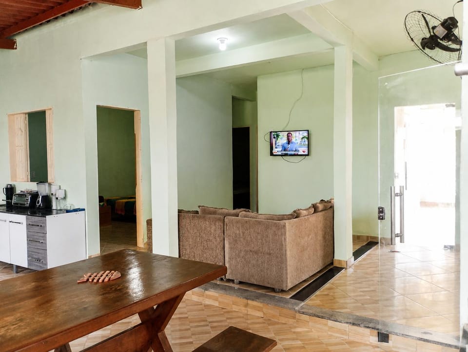 Communal lounge/ TV room, TV and multimedia, Living room, Seating area
