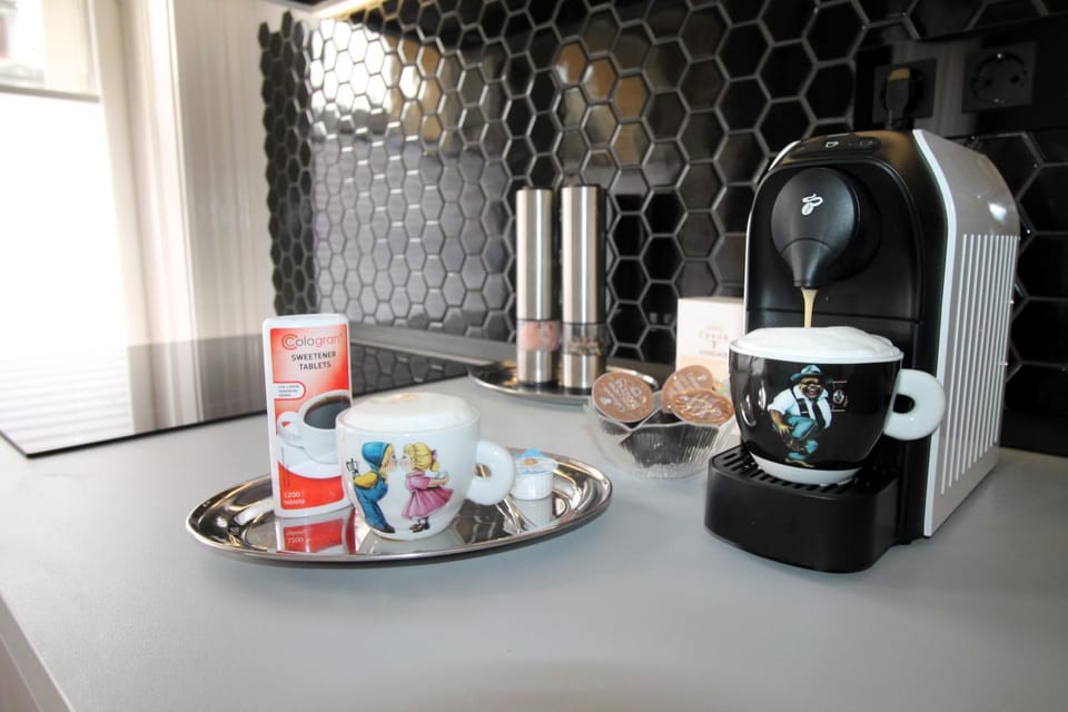 Coffee/tea facilities, Kitchen or kitchenette