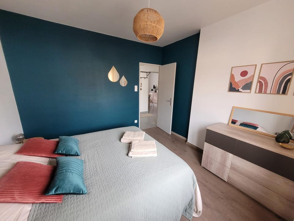Bed, Night, Bedroom