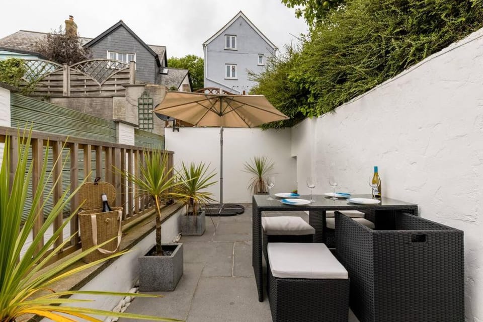 Stunning cosy cottage in old town Padstow sleeps 4 House in Padstow