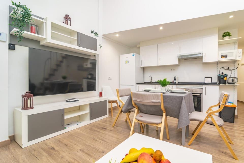 Kitchen or kitchenette, Living room