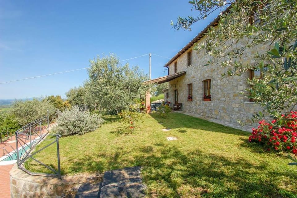 by Casamerina Villa Bellavista, house with private pool & great views! Villa in Umbria