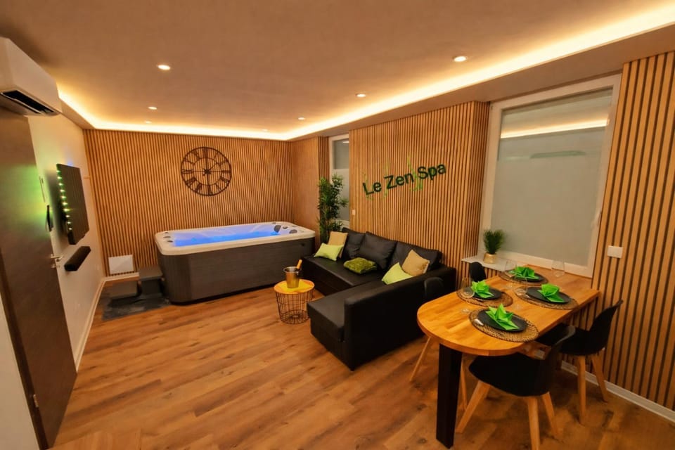 Living room, Meals