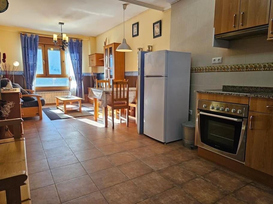 21A02 Coqueto apartamento con garaje by R2R Consulting Apartment in Asturias