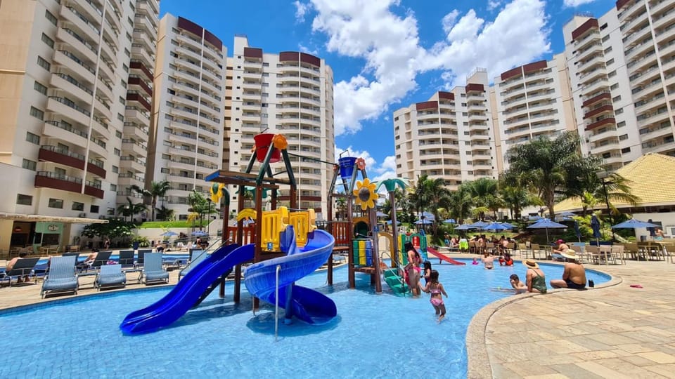 Summer, Swimming pool, children