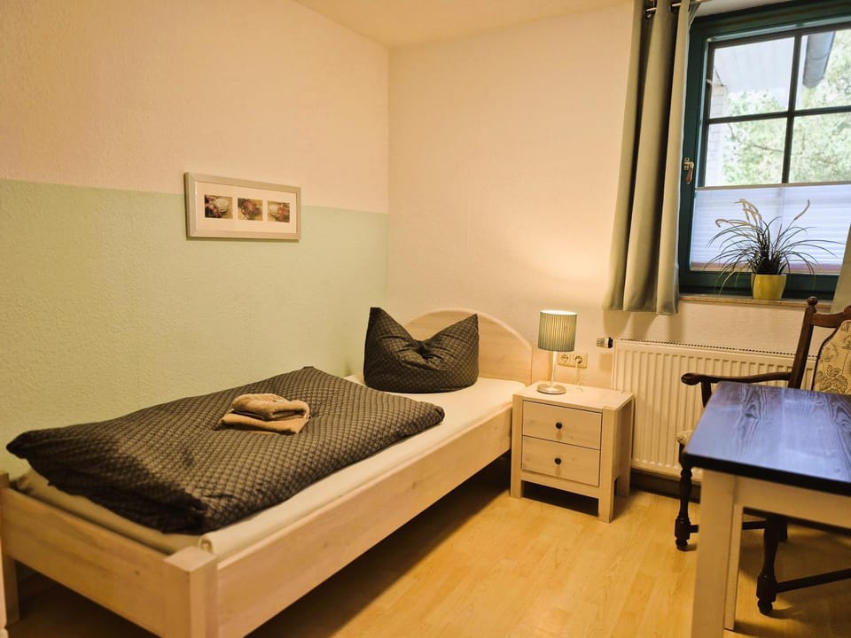 Bed, Photo of the whole room
