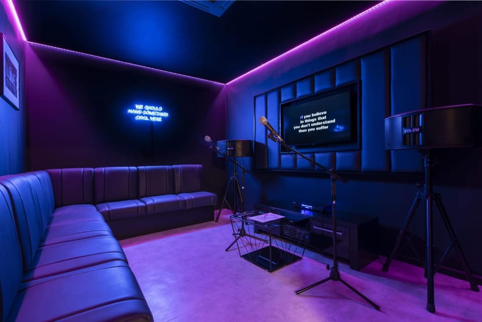 Communal lounge/ TV room, Karaoke