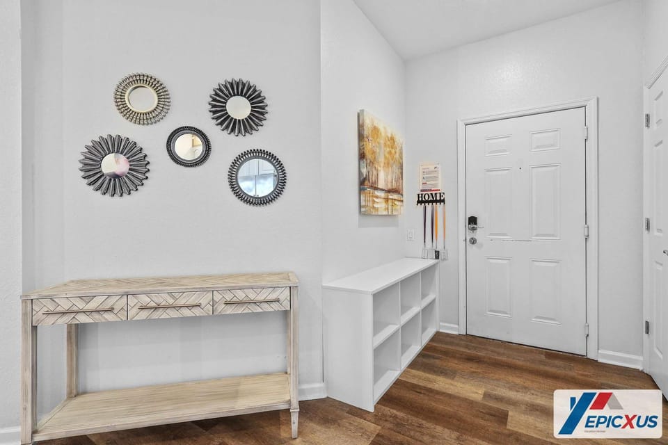 The Epic Edinburgh Top Floor Vista Cay Orlando Apartment in Orlando