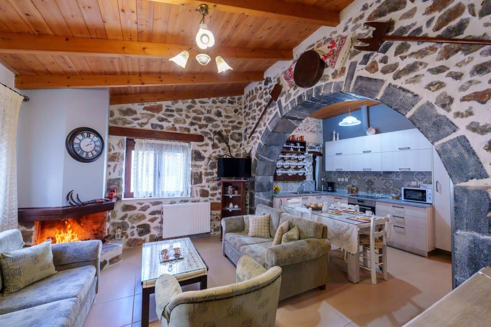 TV and multimedia, Living room, Seating area, flat iron