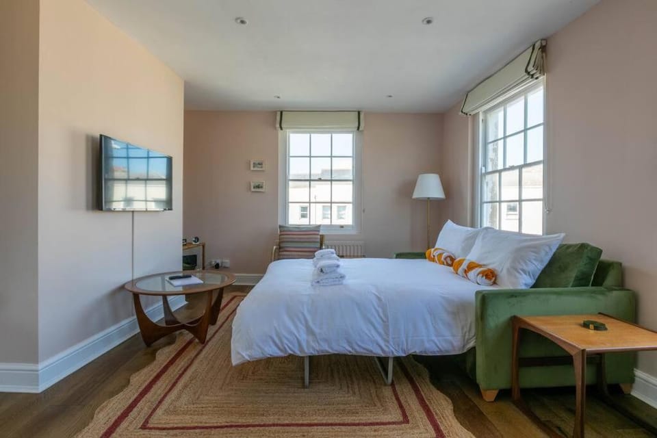 Palm Heights - top floor luxury flat Apartment in Margate