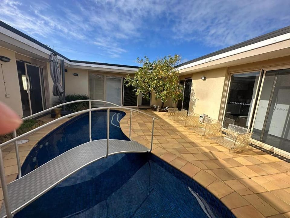 UNIT1 Rivirea Beach Homes House in Lakes Entrance