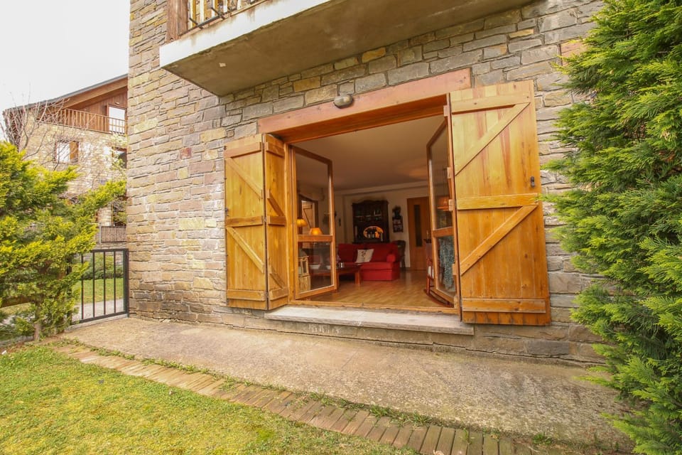 Off site, Garden