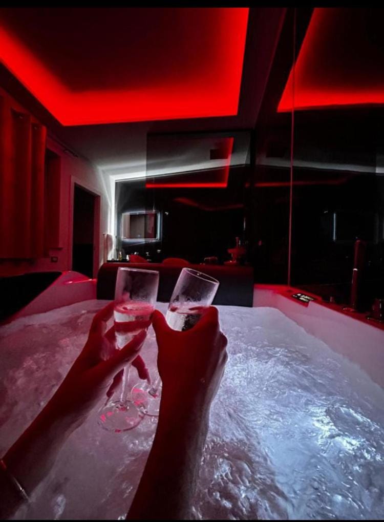 Hot Tub, Spa and wellness centre/facilities, group of guests
