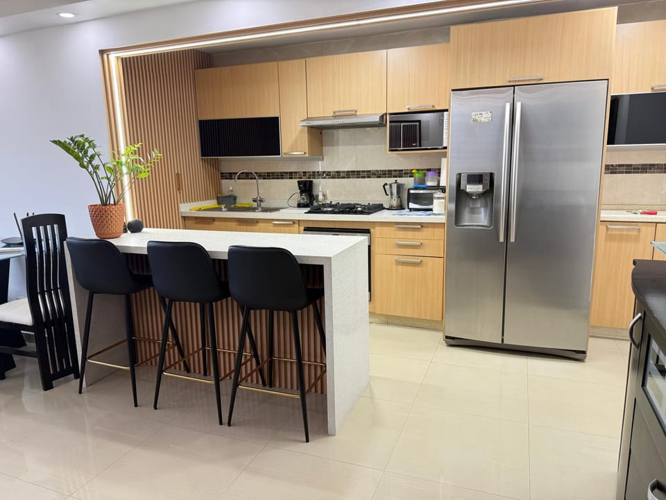 Apartamento frente al Aeropuerto de 2 habitaciones para viajes y tránsito en Aeropuerto Maiquetia Apartment in Venezuela
