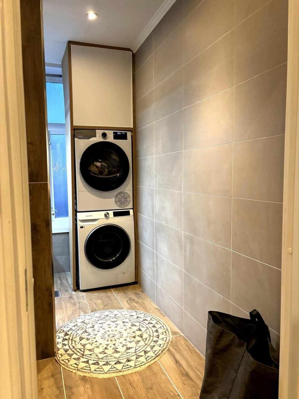 Bathroom, washing machine, dryer