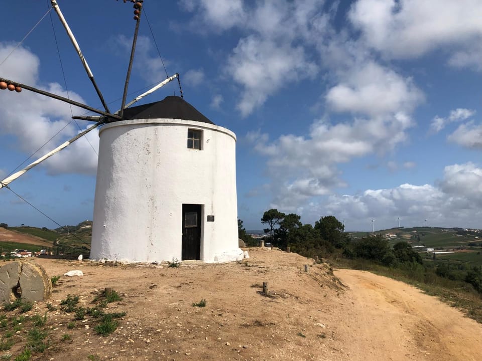 Nearby landmark, Day, Hiking