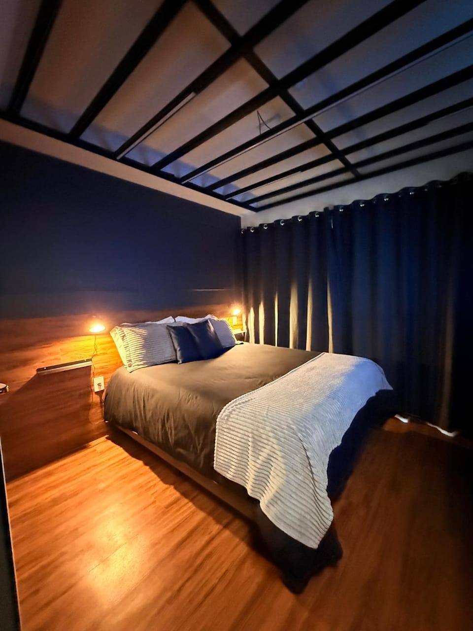 Chic Black Design - Zpinheiros Apartment in Sao Paulo City