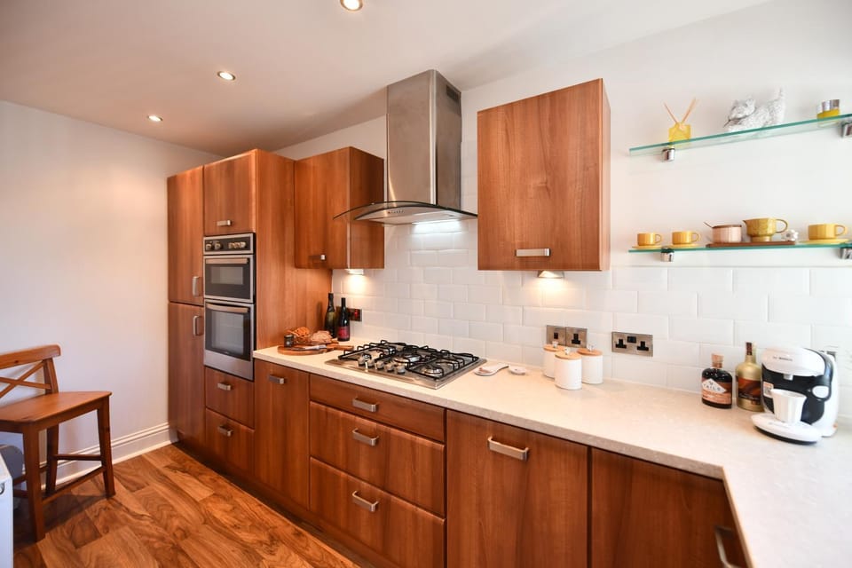 Kitchen or kitchenette, pet friendly, stove