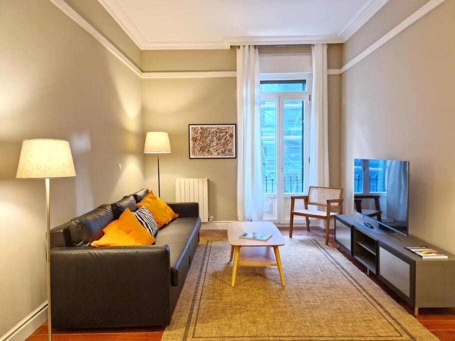 GRAN VÍA Bilbao & Parking gratis by ALOHA Bilbao Apartment in Bilbao