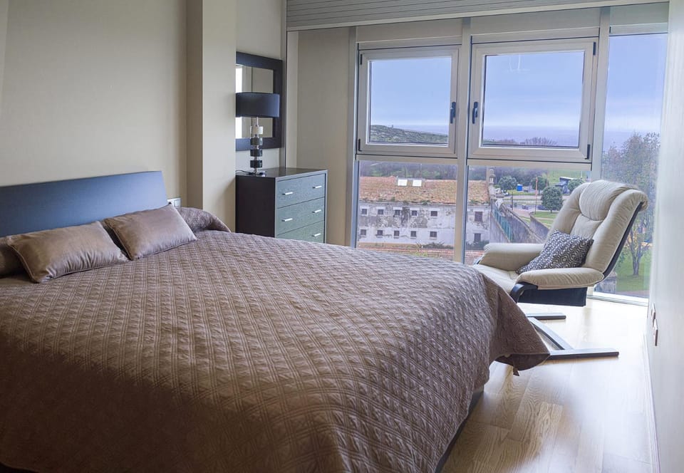 Bed, View (from property/room), Photo of the whole room, Bedroom
