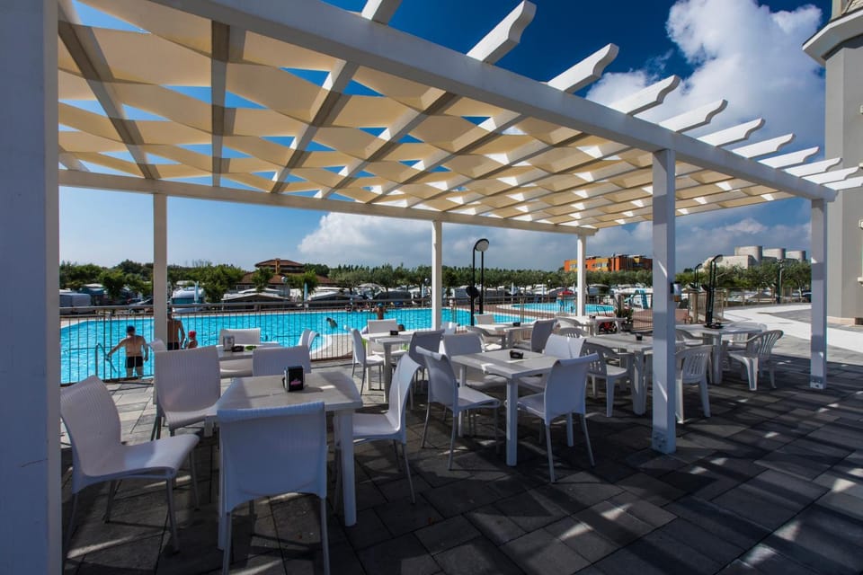 Lounge or bar