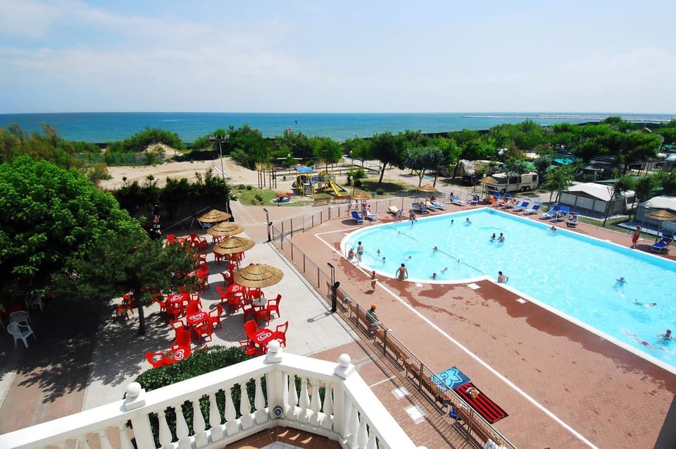 Pool view, Swimming pool