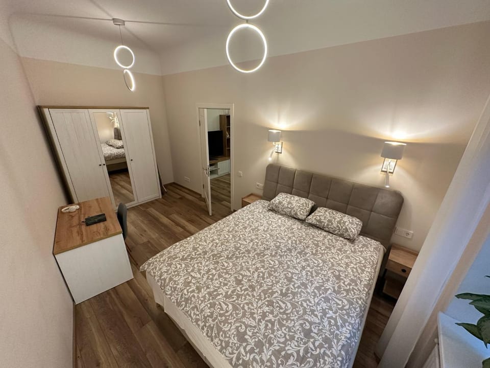 Bed, Photo of the whole room, Bedroom, wardrobe