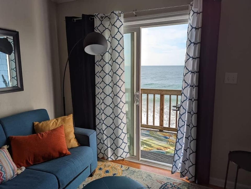 Seaside Joy - This is your happy place! House in North Topsail Beach