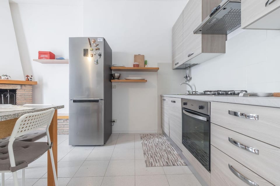 Kitchen or kitchenette, Dining area, dishwasher, minibar, oven, pet friendly, stove, toaster