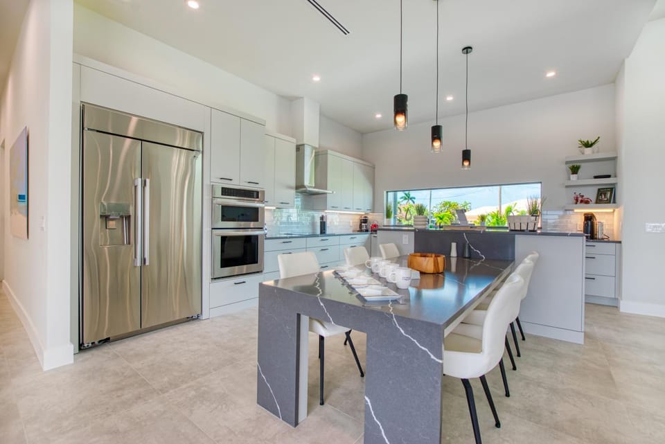 VILLA FOURTASTIC VIEW - 4 BEDS - 4,5 BATHS - 8 GUESTS - GULF ACCESS & POOL/SPA - BOAT Villa in Cape Coral