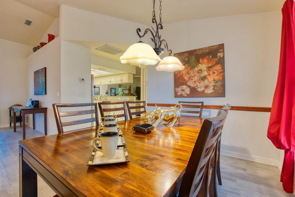 VILLA GOLFERS DREAM - 3 BEDS - 2 BATHS - 6 GUESTS - GOLF COURSE & SPA - INCL. 10% OFF BOAT RENTAL Villa in Cape Coral