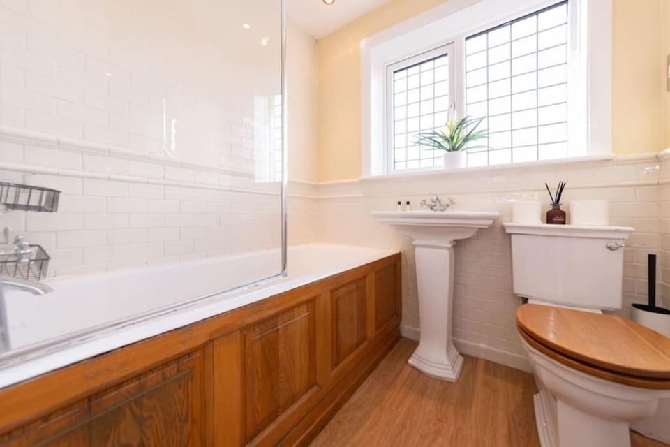Ratby House - Spacious 3 Bed with Garden & Parking Apartment in England