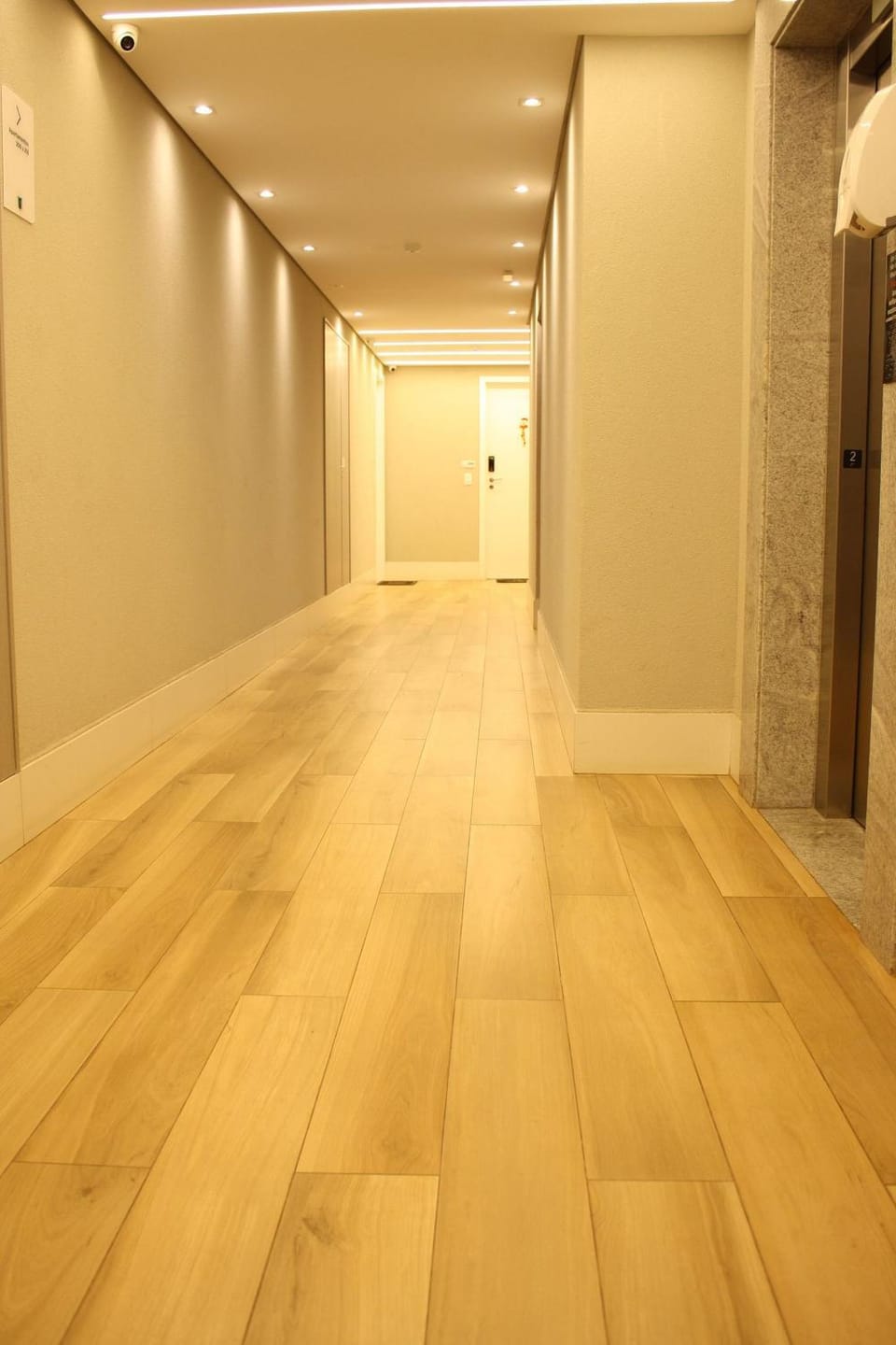 Flat Noroeste Meet by CentoEdez House in State of Goiás