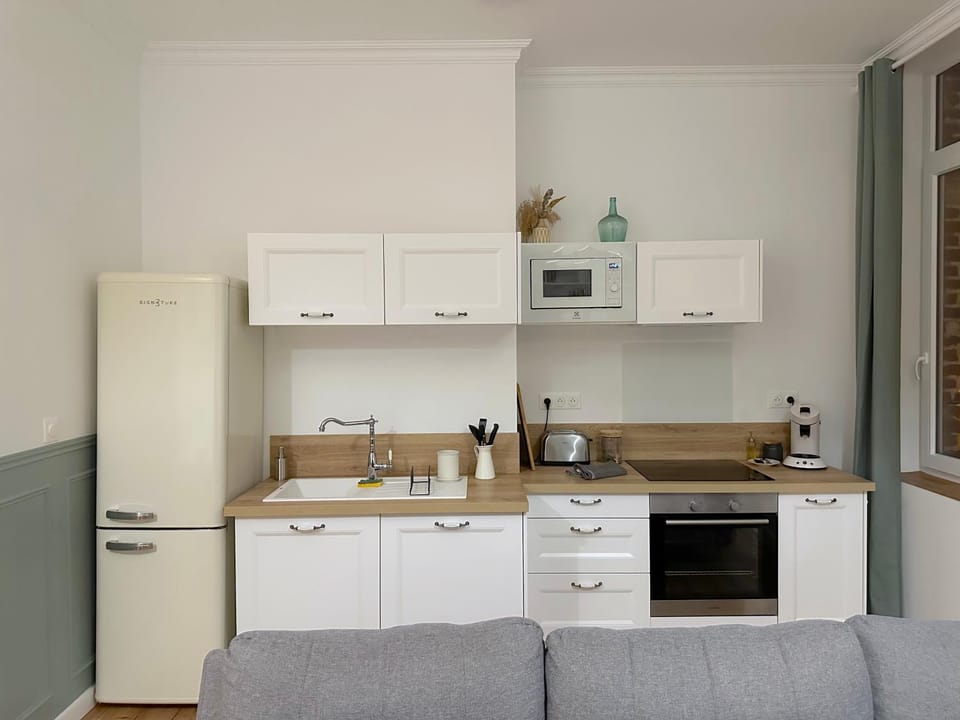 Kitchen or kitchenette, dishwasher, minibar, pet friendly, stove, toaster