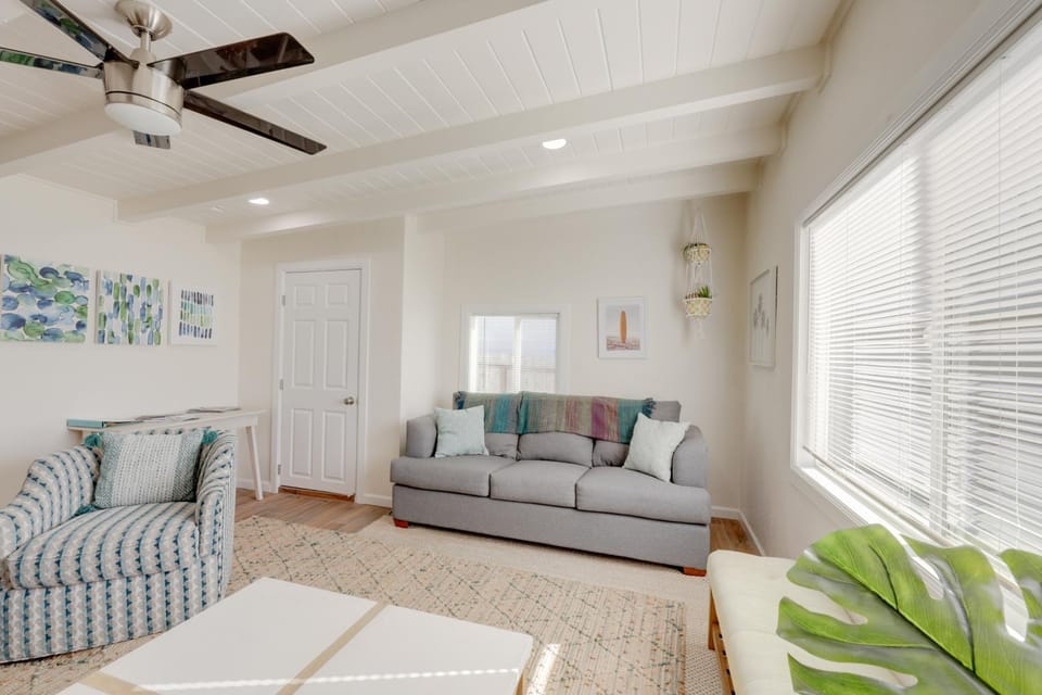 Pet-Friendly Cayucos Home Walk to Public Beach! House in Cayucos