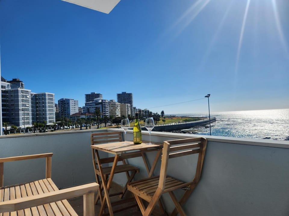 Sunset Retreat at Bay Point Apartment in Cape Town