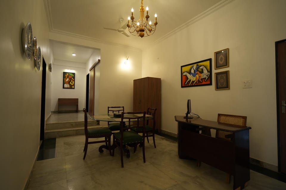 TV and multimedia, Living room, Seating area, hair dresser