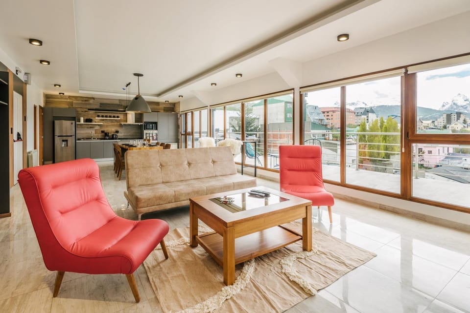View (from property/room), Balcony/Terrace, Kitchen or kitchenette, Living room, Seating area, Dining area